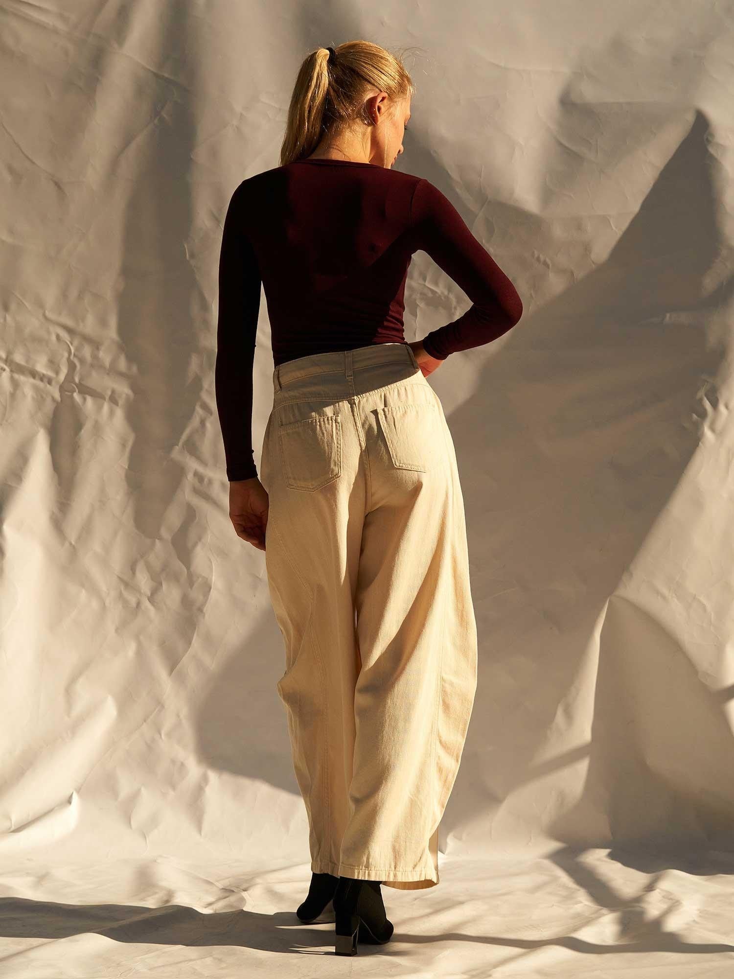 Burgundy Long-Sleeve Henley T-Shirt and Cream Wide-Leg Trousers Set - Lefon - by Peralane - photo 3