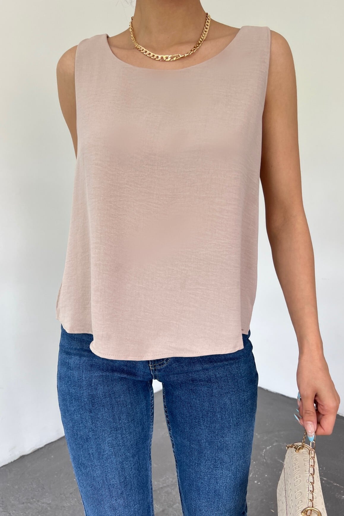 Sleeveless Round-Neck Blouse in Light Beige - Podyumplus - by Peralane - photo 2