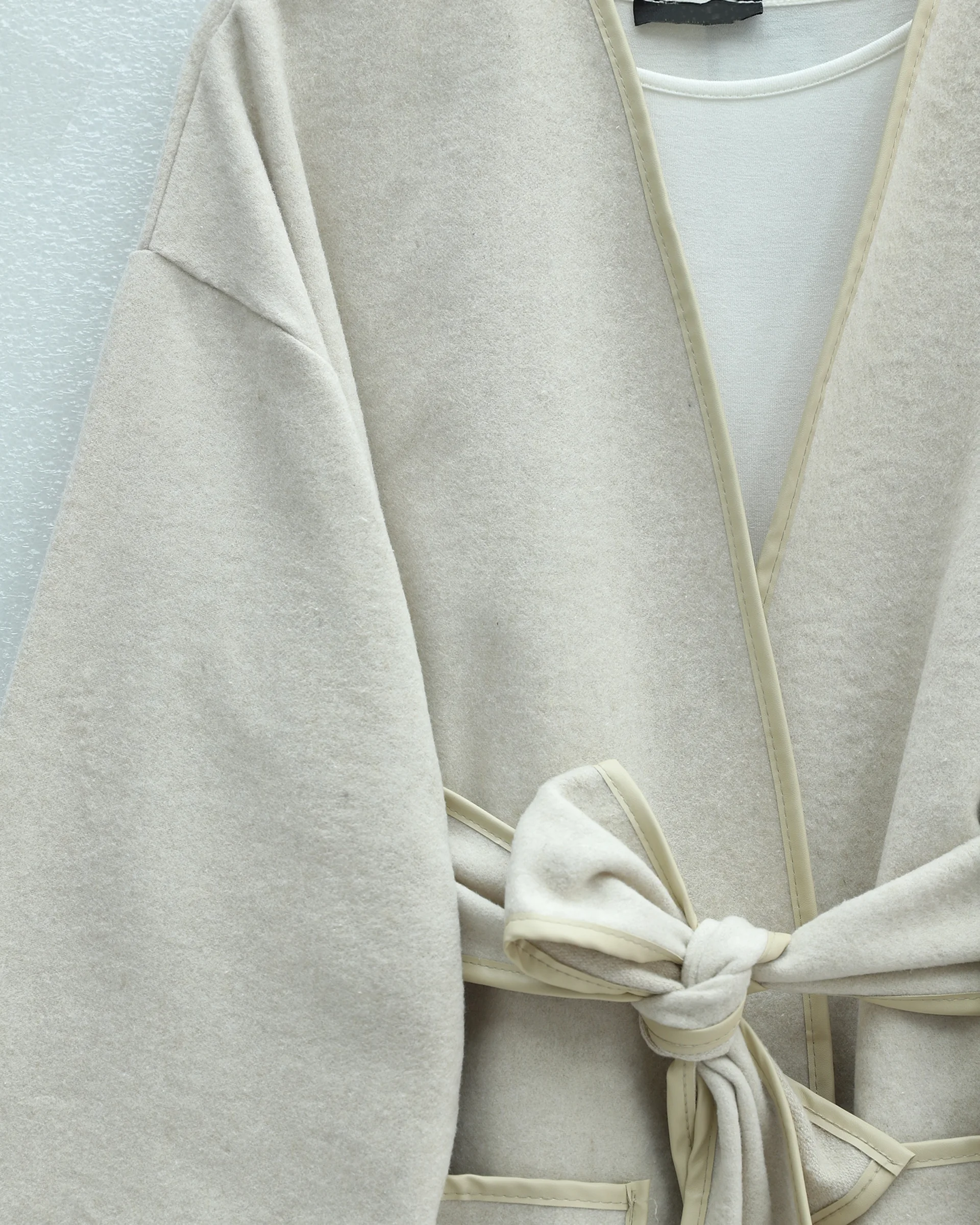 Beige Belted Cashmere-Look Kimono Jacket with Piping and Pockets - Podyumplus - by Peralane - photo 5