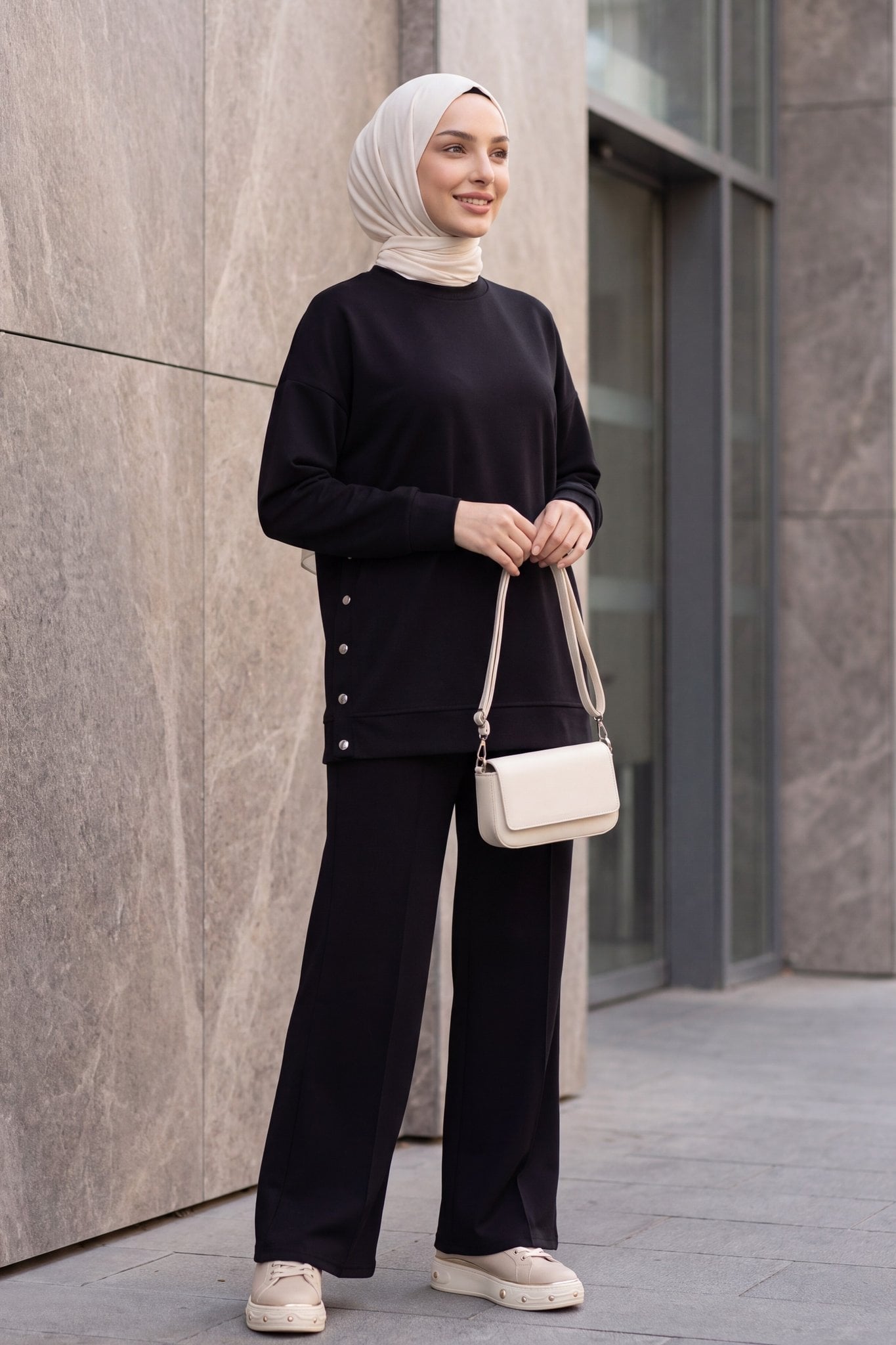 Black Snap-Side Wide-Leg Tracksuit Set with Patterned Panel - Podyumplus - by Peralane - photo 4