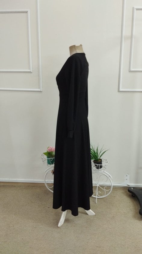 Women's Long-Sleeved Wrap V-Neck Pleated Waist Long Crepe Dress - Janes - by Peralane - photo 5