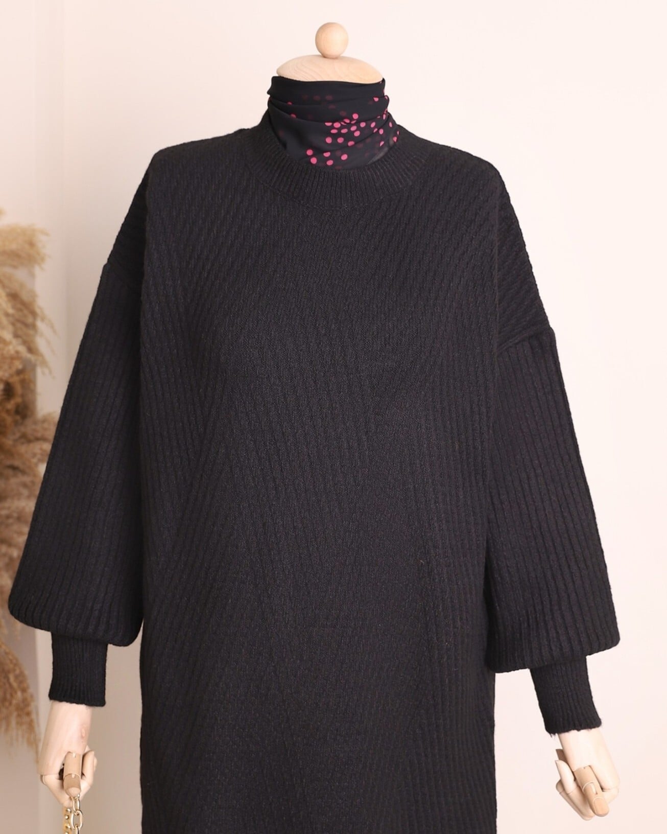 Black Chevron Pattern Knit Tunic with Crew Neck - Podyumplus - by Peralane - photo 3
