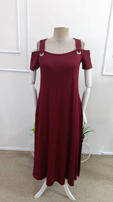 Women's Cold-Shoulder Maxi Dress with Round Neckline and Side Pockets - Janes - by Peralane - photo 2