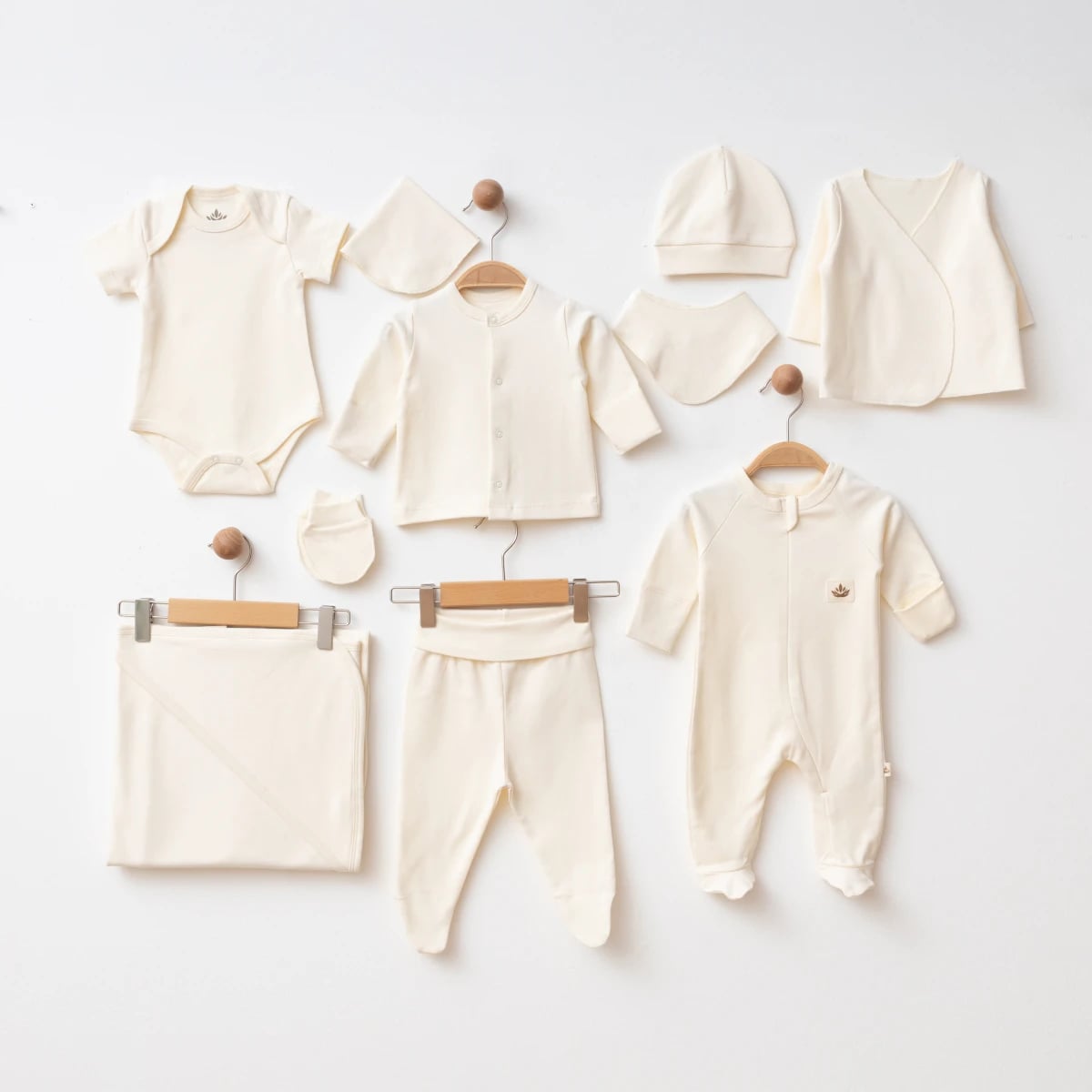 Organic 10 Piece Newborn Baby Set - Cream - Eslenza - by Peralane