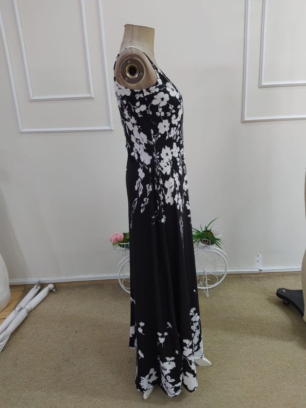 Women's Black Floral Print Maxi Dress with V-Neck and Spaghetti Straps - Janes - by Peralane - photo 7