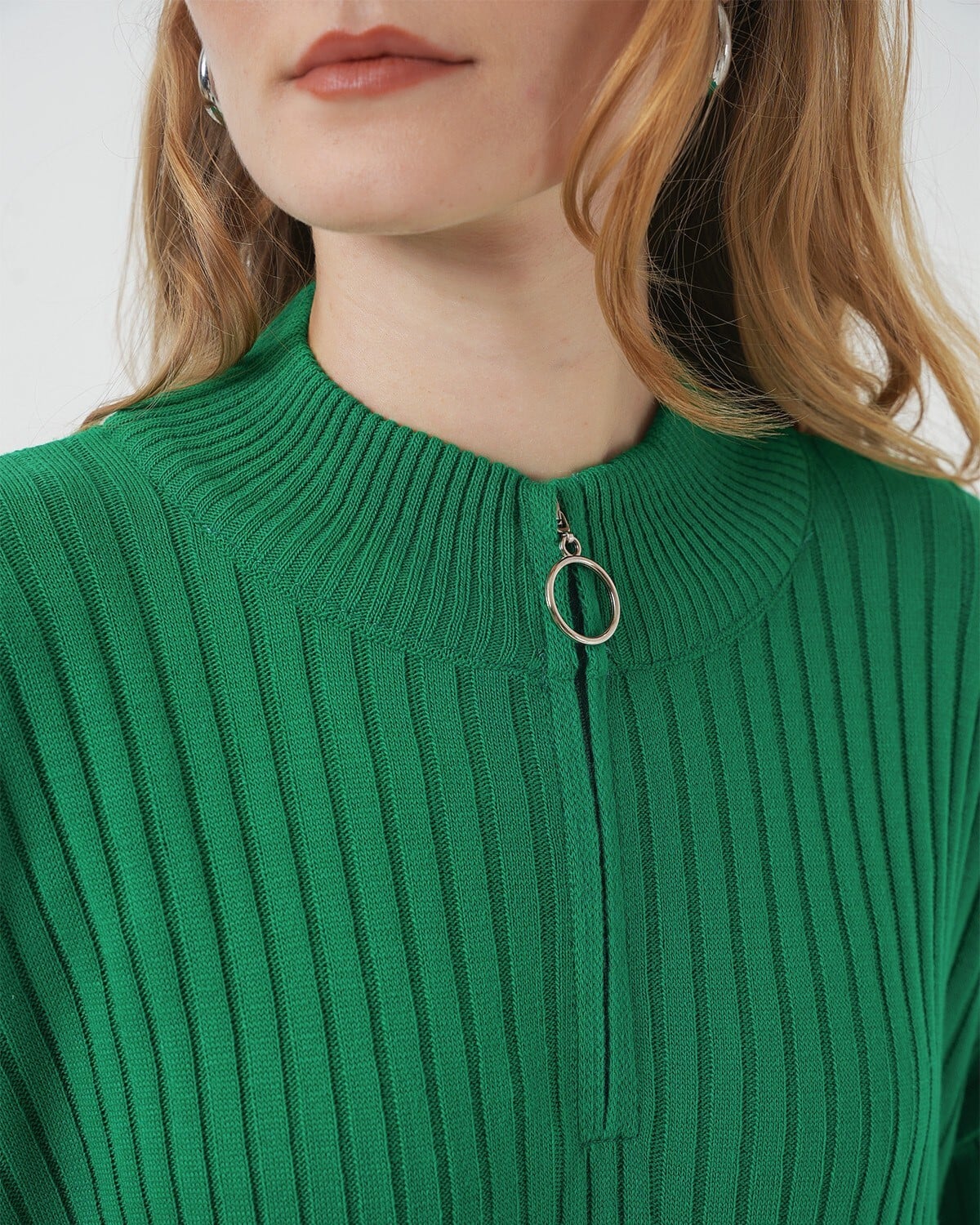 Long-Sleeved Full-Length Green Ribbed Knit Dress with Mock Neck and Quarter-Zip - Bigdart - by Peralane - photo 2