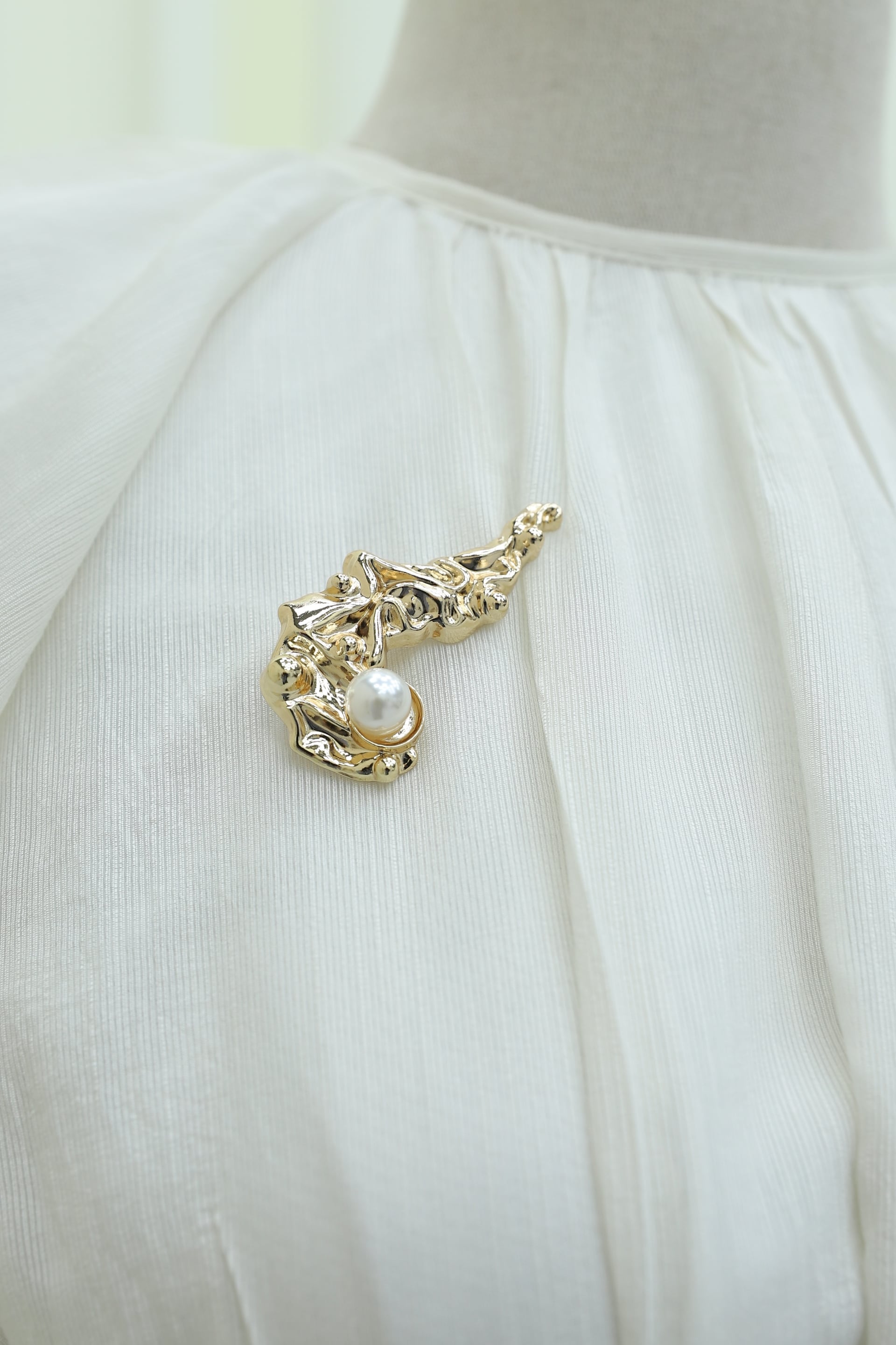 Belted Long-Sleeved Linen-Look Dress with Brooch - Ecru - Podyumplus - by Peralane - photo 7