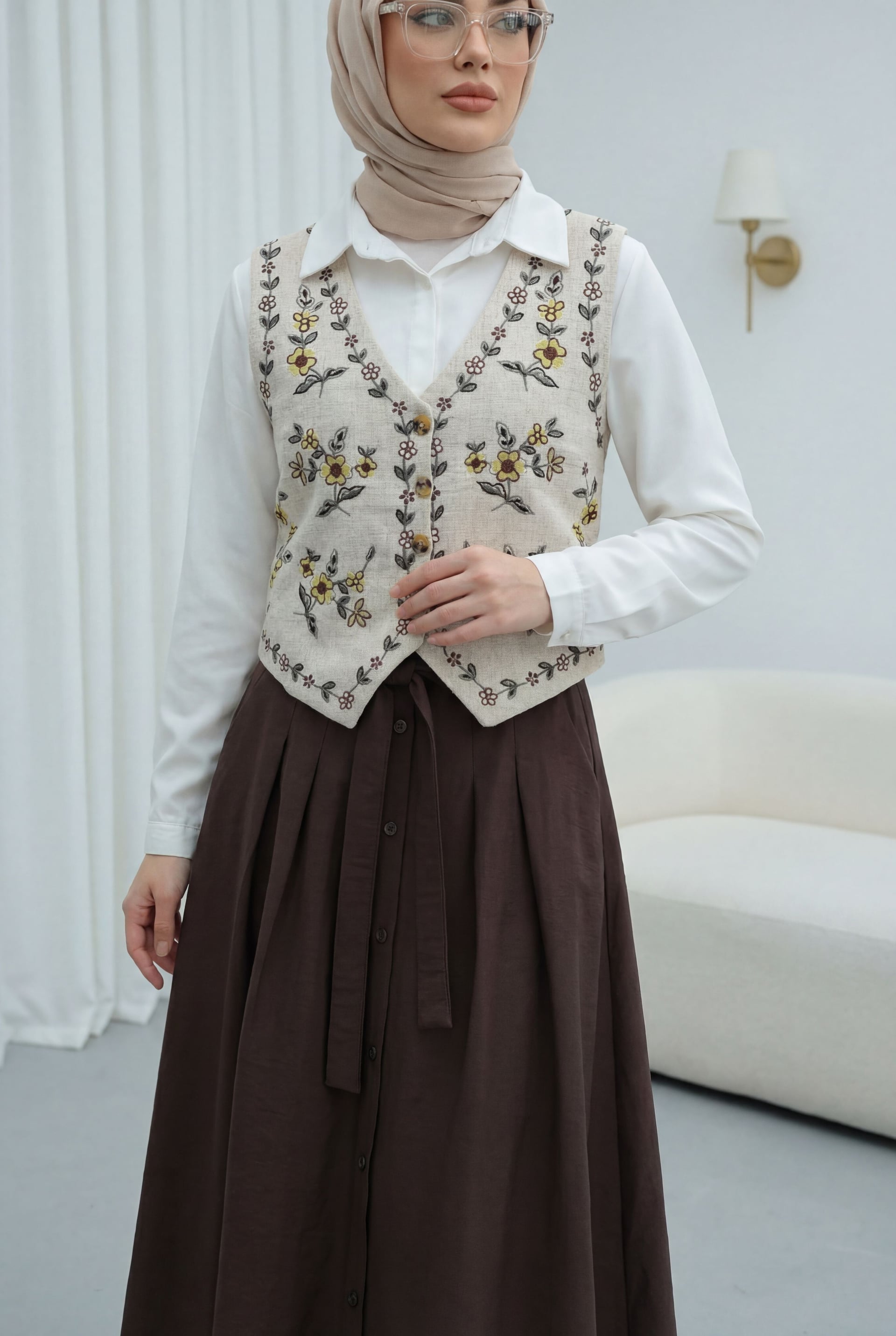 Floral Embroidered Buttoned Vest in Stone - Podyumplus - by Peralane - photo 6