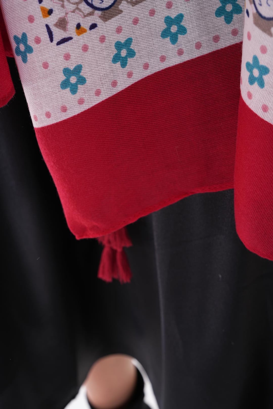 Patchwork Print Scarf with Tassels - Nesvay - by Peralane - photo 4