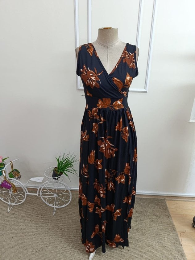 Women's Sleeveless Wrap Neck Wide Cut Slit Long Suprem Dress - Janes - by Peralane - photo 5