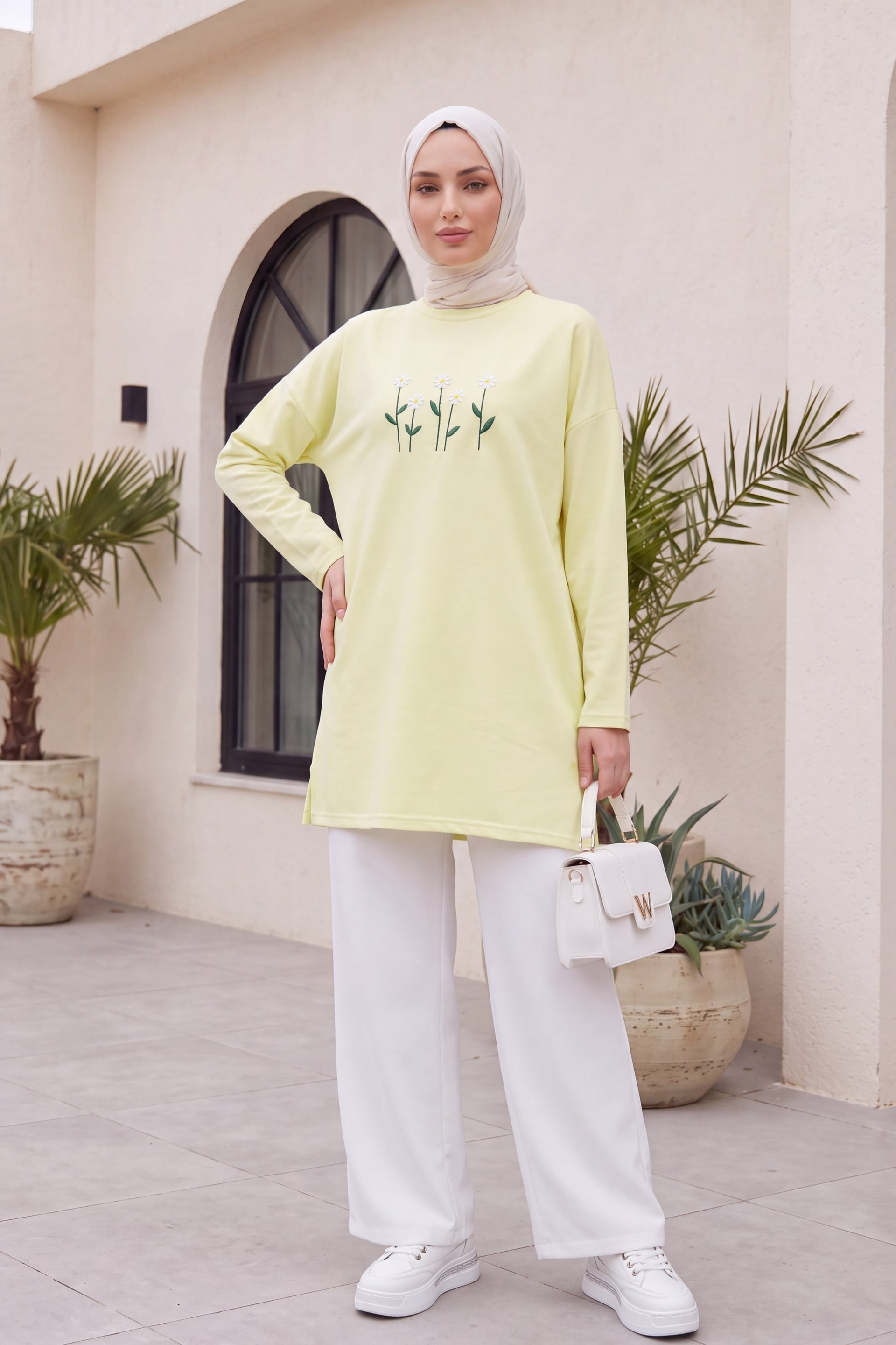 Daisy Embroidered Crew Neck Knit Tunic - Pale Yellow - Podyumplus - by Peralane - photo 2