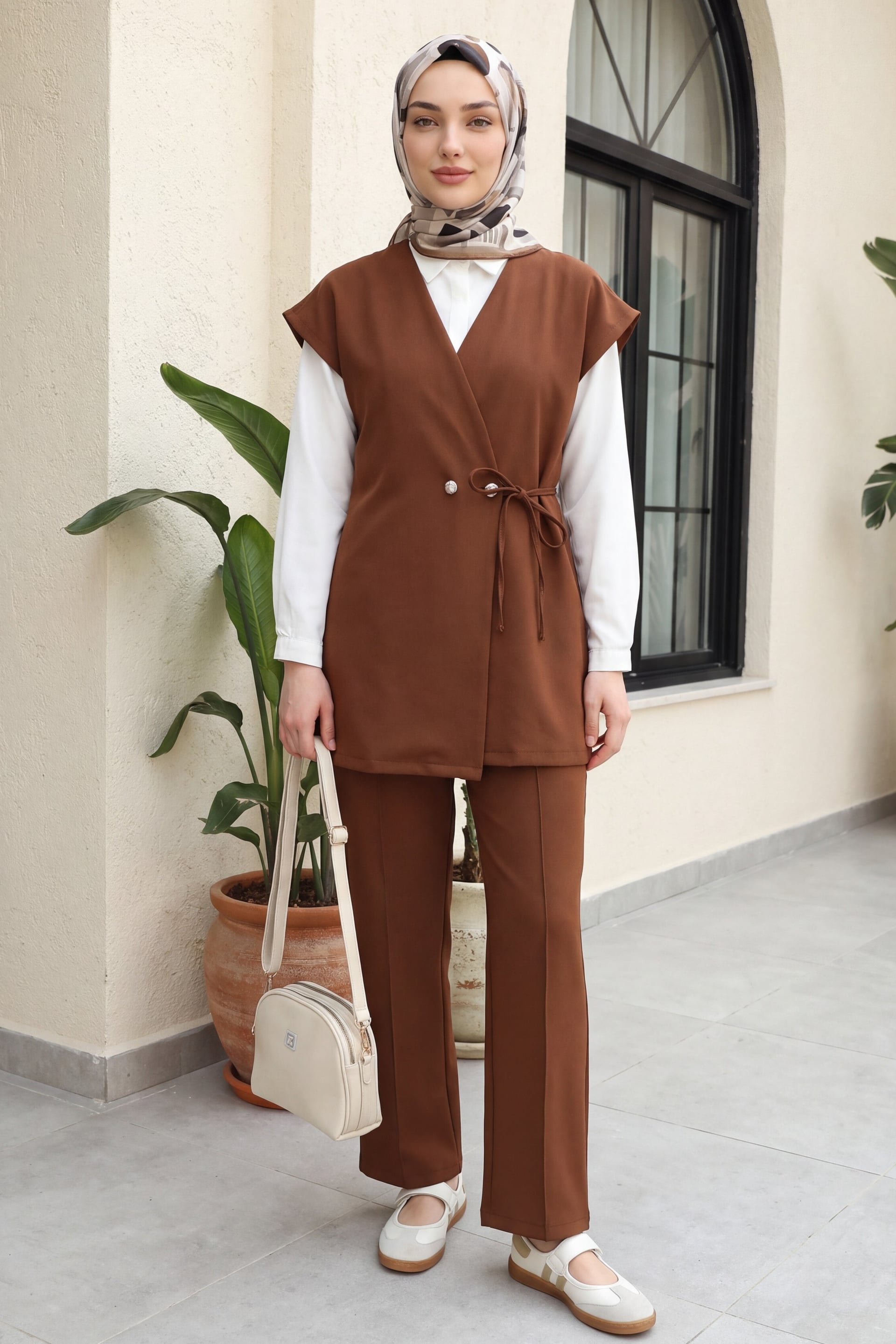 Double Crepe Button Detail Double Lace-Up Vest and Wide-Leg Trouser Co-ord Set in Tan - Podyumplus - by Peralane - photo 3