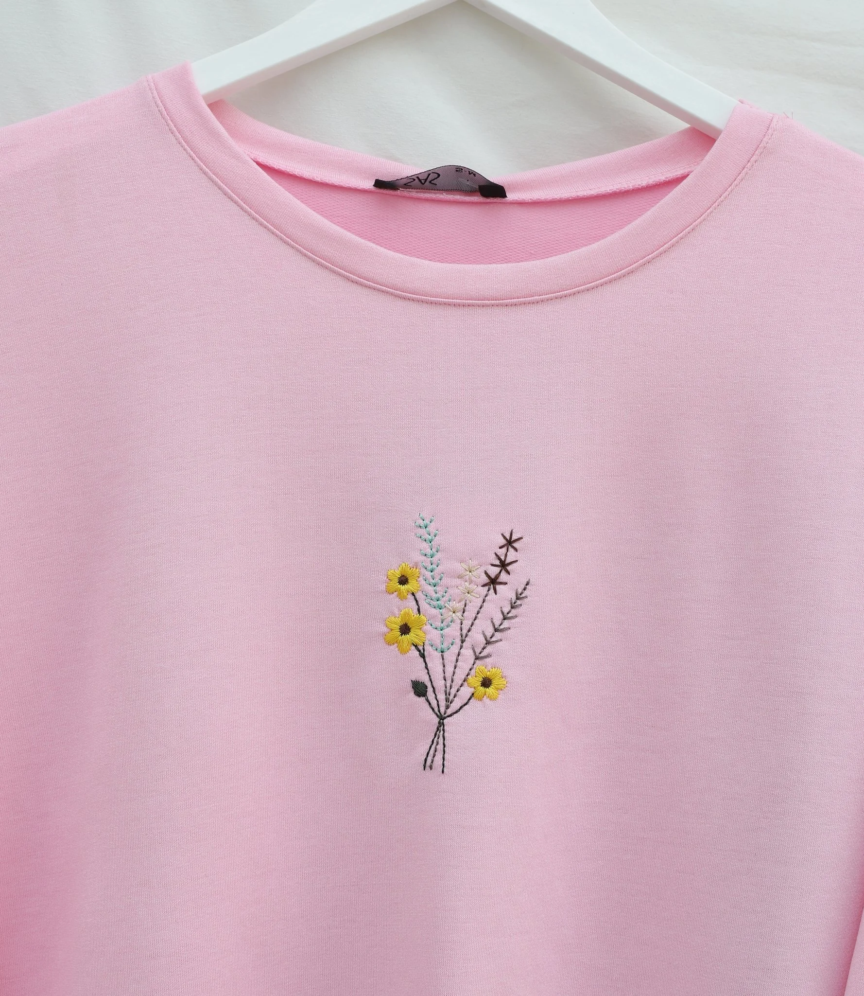 Pink Long-Sleeved Relaxed Fit Cotton Jersey T-Shirt with Floral Embroidery - Podyumplus - by Peralane - photo 5