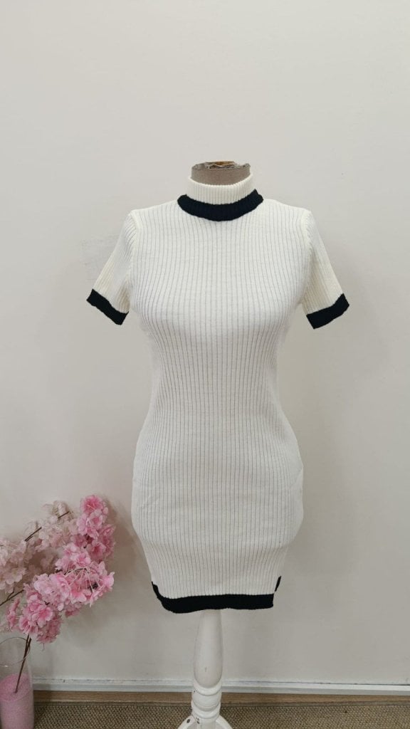 Women's Short-Sleeved Mock Neck Knit Dress with Black Trim - White - Janes - by Peralane - photo 4