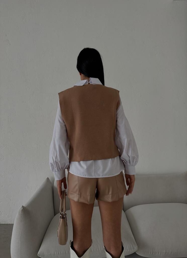 Camel Knit Vest and White Puffed-Sleeve Blouse Set for Women - My Bee - by Peralane - photo 2