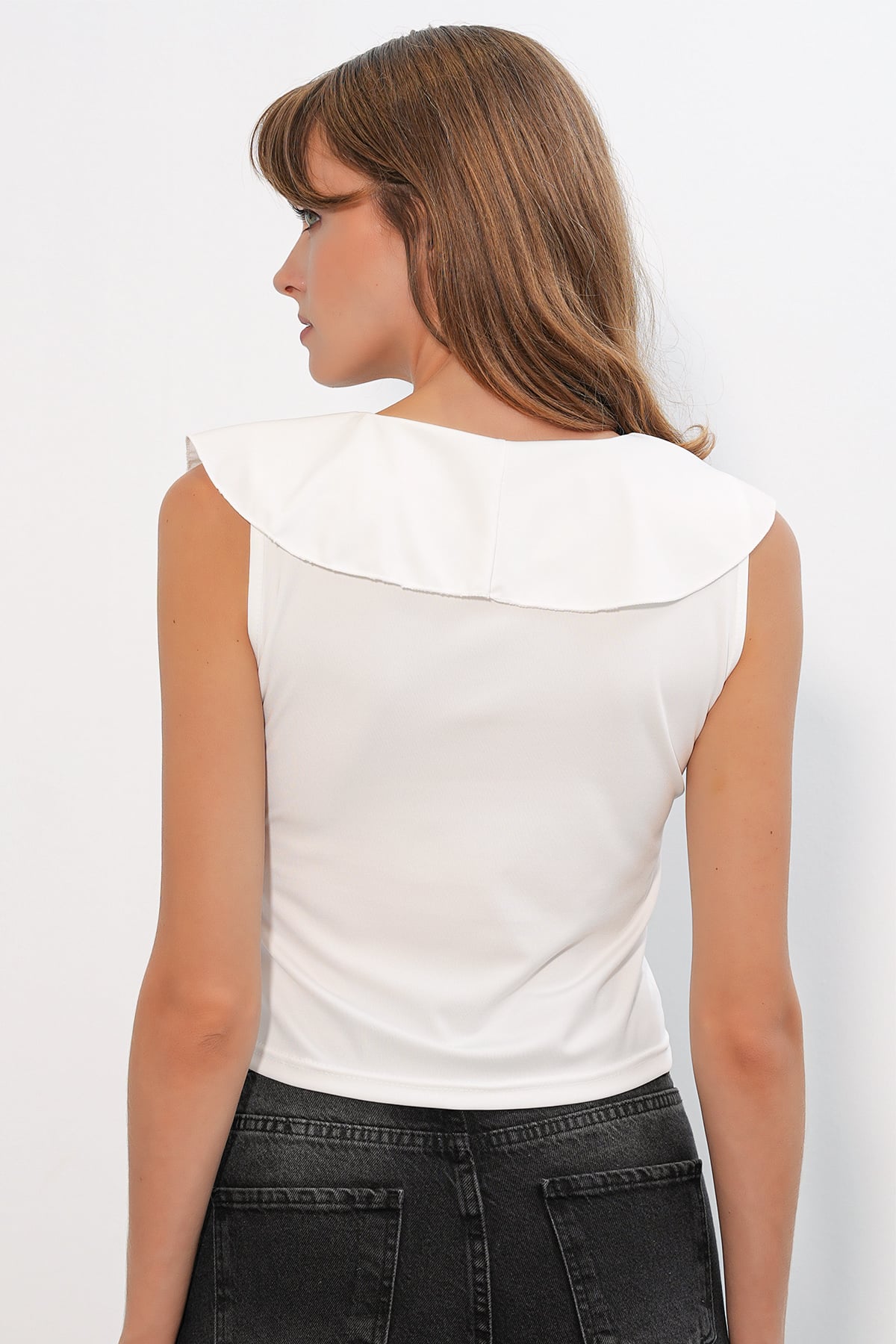 Women's Sleeveless Crop Blouse 4003 - White - Bigdart - by Peralane - photo 4