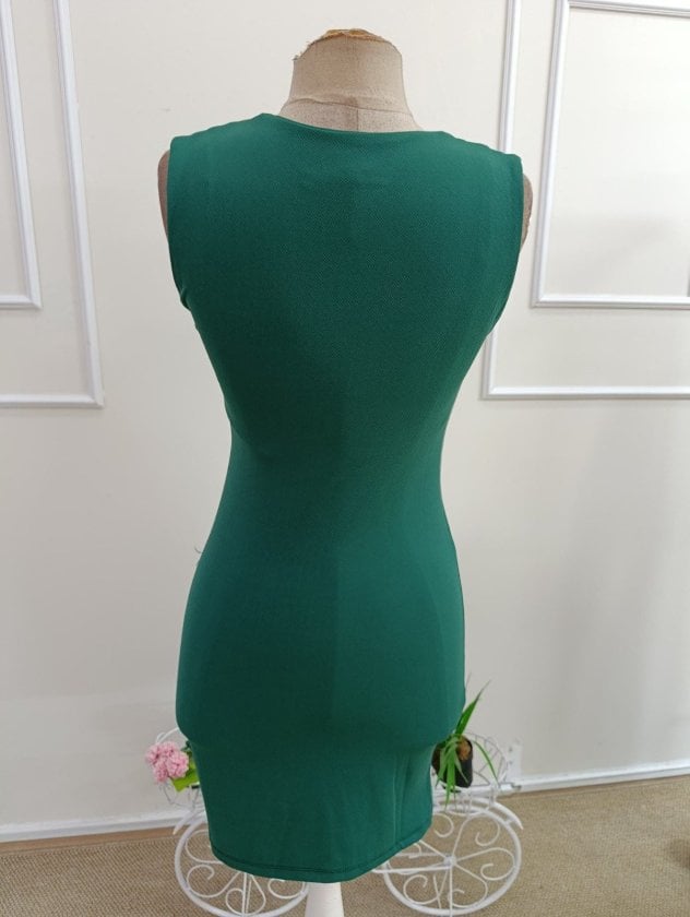 Women's Open Shoulder Strap Embellished Short Crepe Dress in Emerald - Janes - by Peralane - photo 6