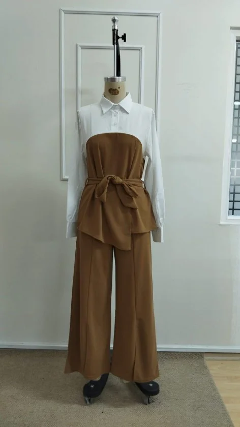 Women's Long-Sleeve Collared Top and Wide-Leg Trouser Two-Piece Set in Brown - Janes - by Peralane - photo 6
