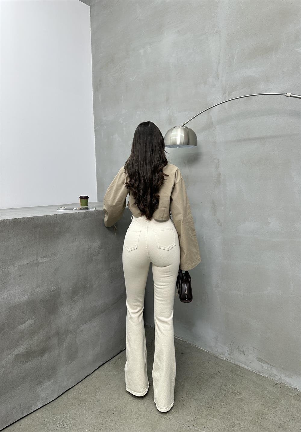 High Waist Slim Fit Spanish Flare Jeans in Natural Beige - Lacarino Jeans - by Peralane - photo 6