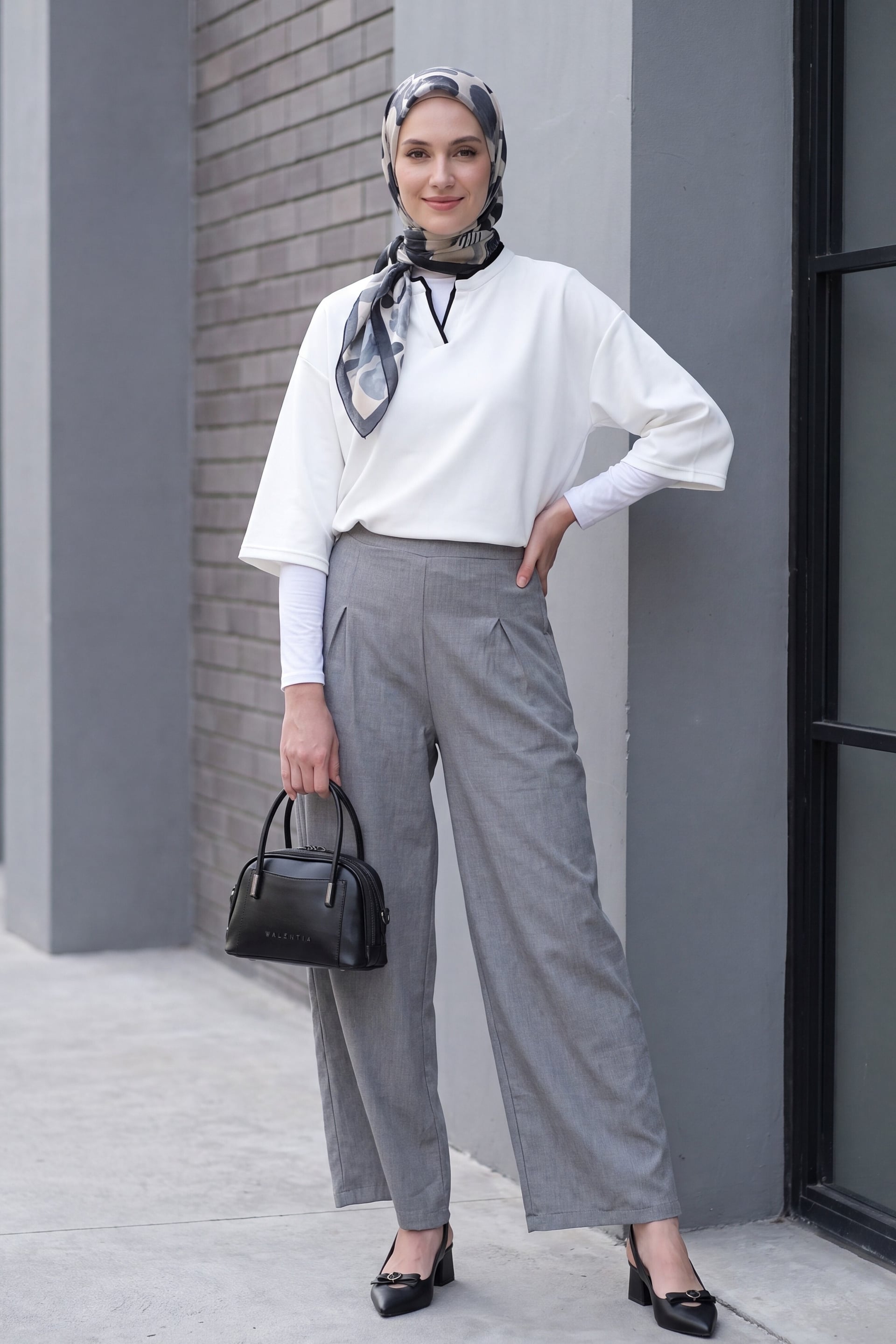 Elastic Waist Wide Leg Pleated Linen Look Trousers - Light Grey - Podyumplus - by Peralane - photo 4