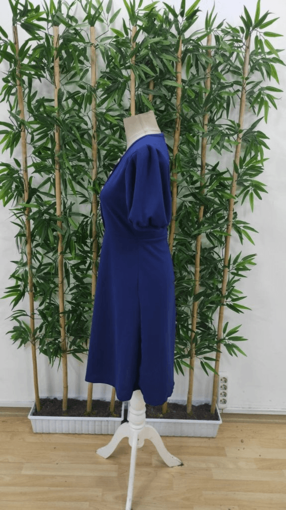 Women's Royal Blue Crepe Dress with Short Puff Sleeves and Front Buttons - Janes - by Peralane - photo 8