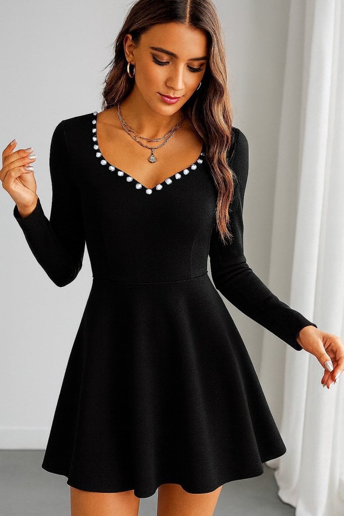 Women's Long-Sleeved Pearl-Trimmed V-Neck Short Crepe Dress - Janes - by Peralane - photo 3