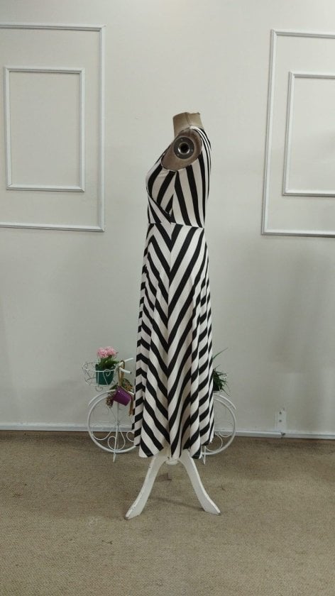 Women's Sleeveless Wrap Midi Dress with Striped Print - Janes - by Peralane - photo 5