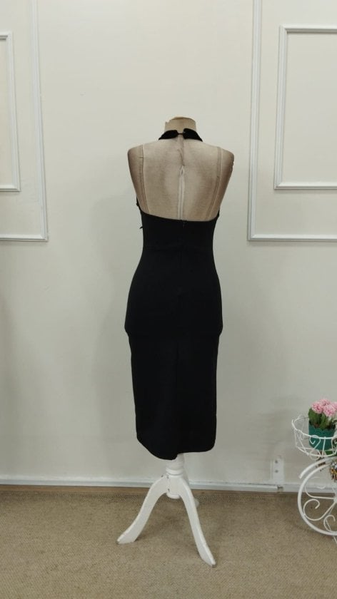 Women's Sleeveless Midi Dress with Halter Neckline and Side Tie Details - Janes - by Peralane - photo 6
