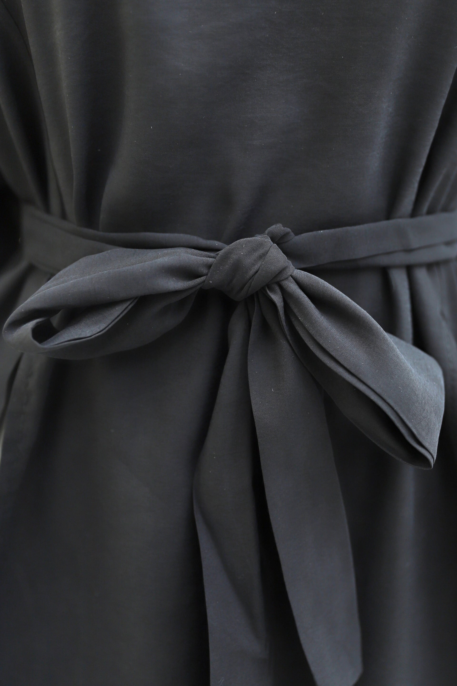 Hakim Collar Deep Slit Belted Long Modal Tunic - Black - Podyumplus - by Peralane - photo 9