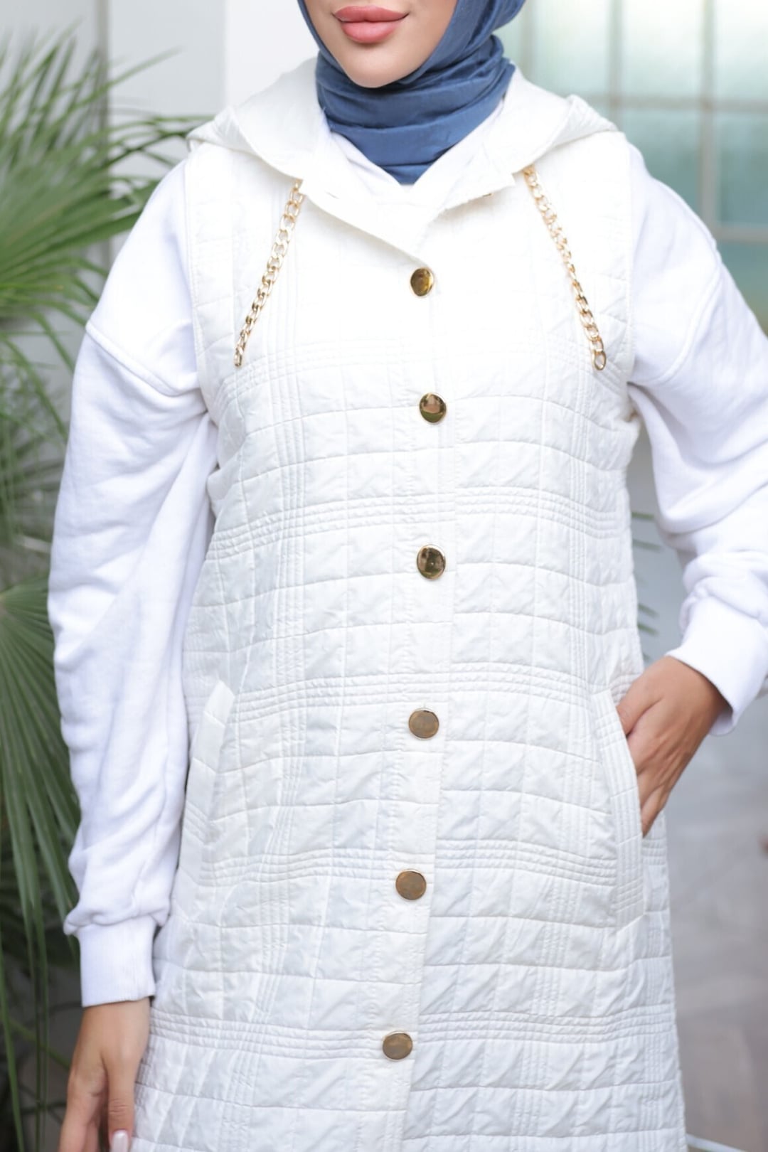White Quilted Hooded Vest with Button Front and Chain Detail - Podyumplus - by Peralane - photo 4