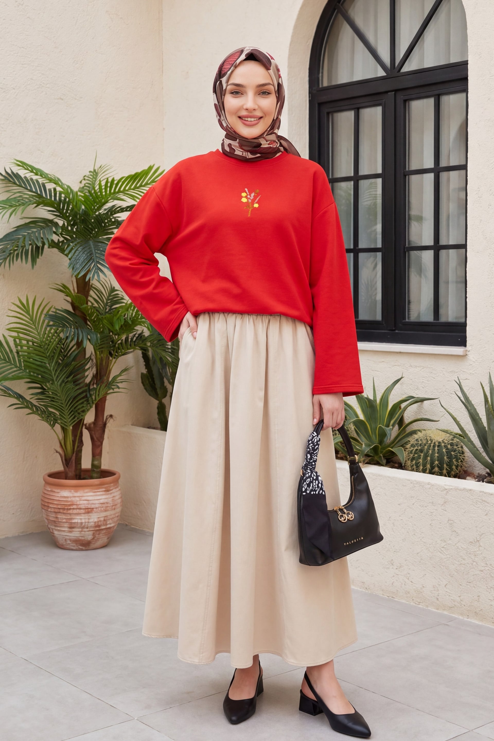 Red Round Neck Oversize Sweatshirt with Floral Embroidery - Podyumplus - by Peralane - photo 4