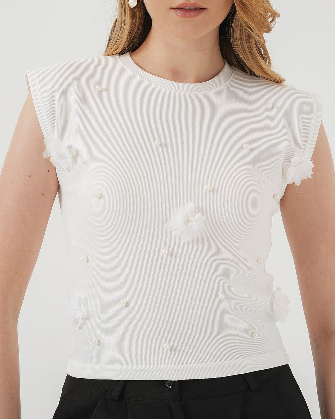 White Short-Sleeve Knit Blouse - Bigdart - by Peralane - photo 2