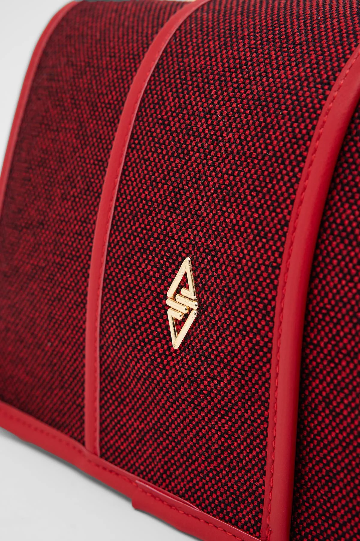 Red Vegan Leather Women's Shoulder Bag with Contrast Flap - Aron Atelier - by Peralane - photo 4