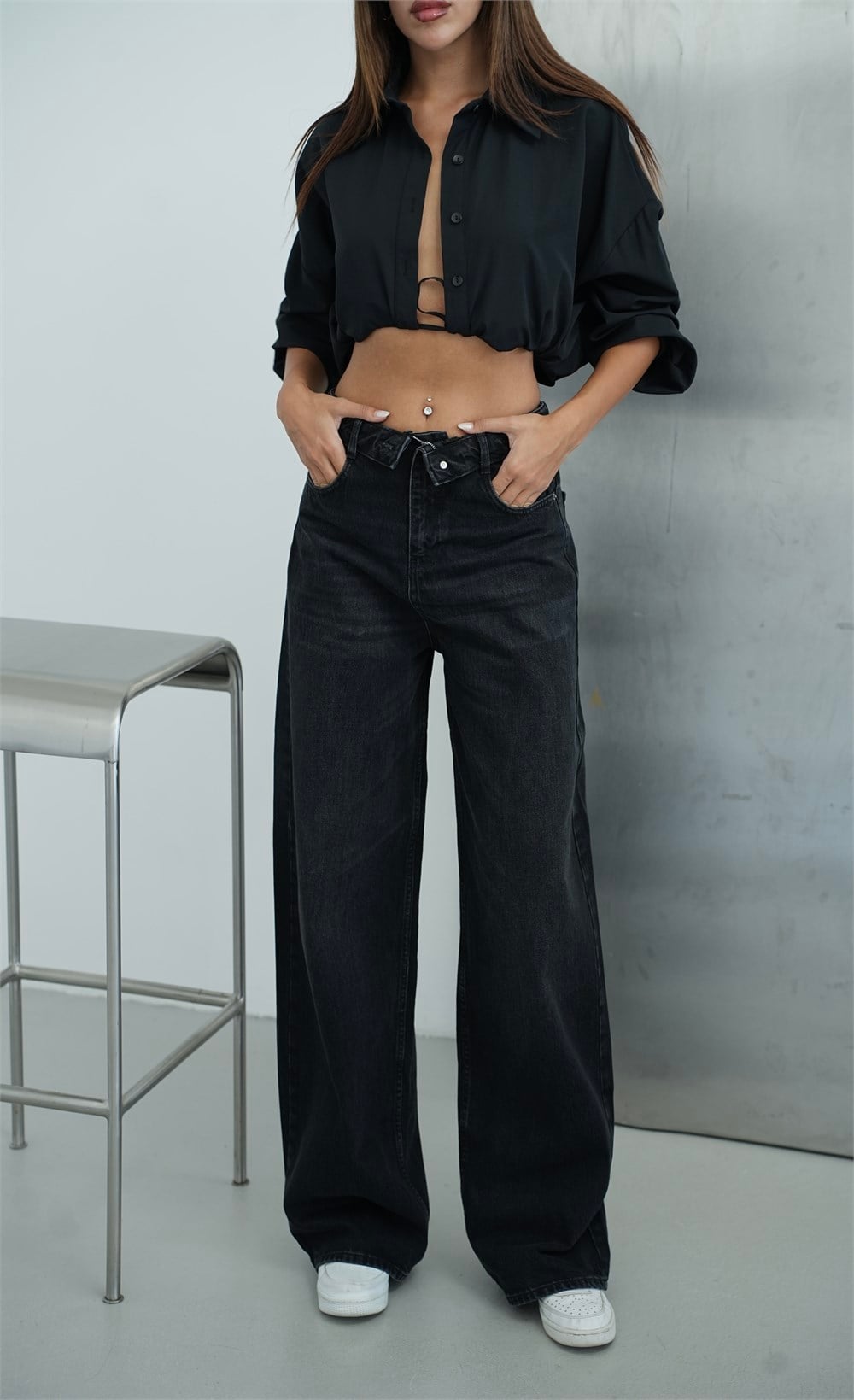 High Waist Reversed Belt Lace-Up Detail Black Denim Jeans - Lacarino Jeans - by Peralane - photo 3