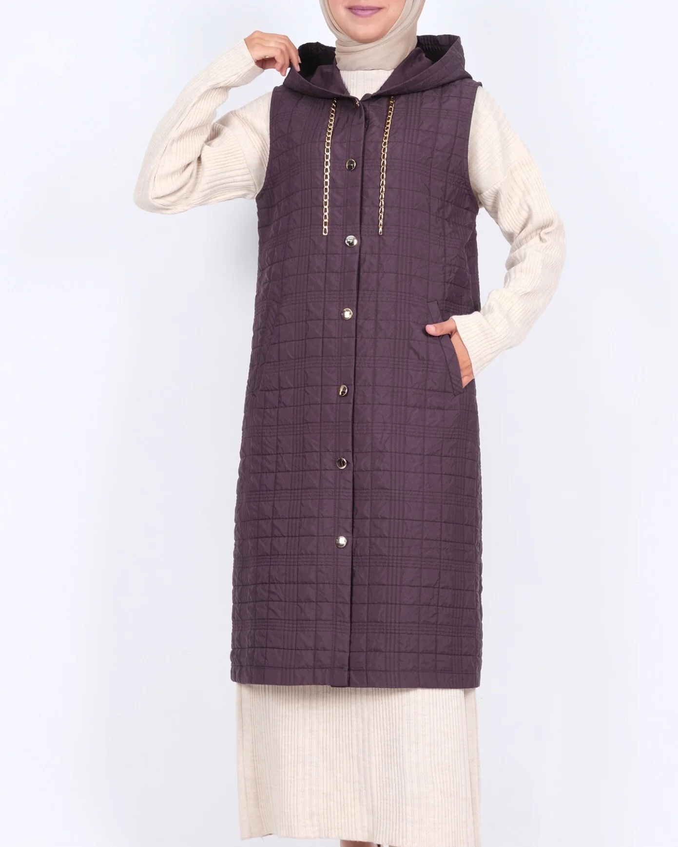 Hooded Diamond Quilted Vest with Chain Detail - Dark Plum - Podyumplus - by Peralane - photo 4