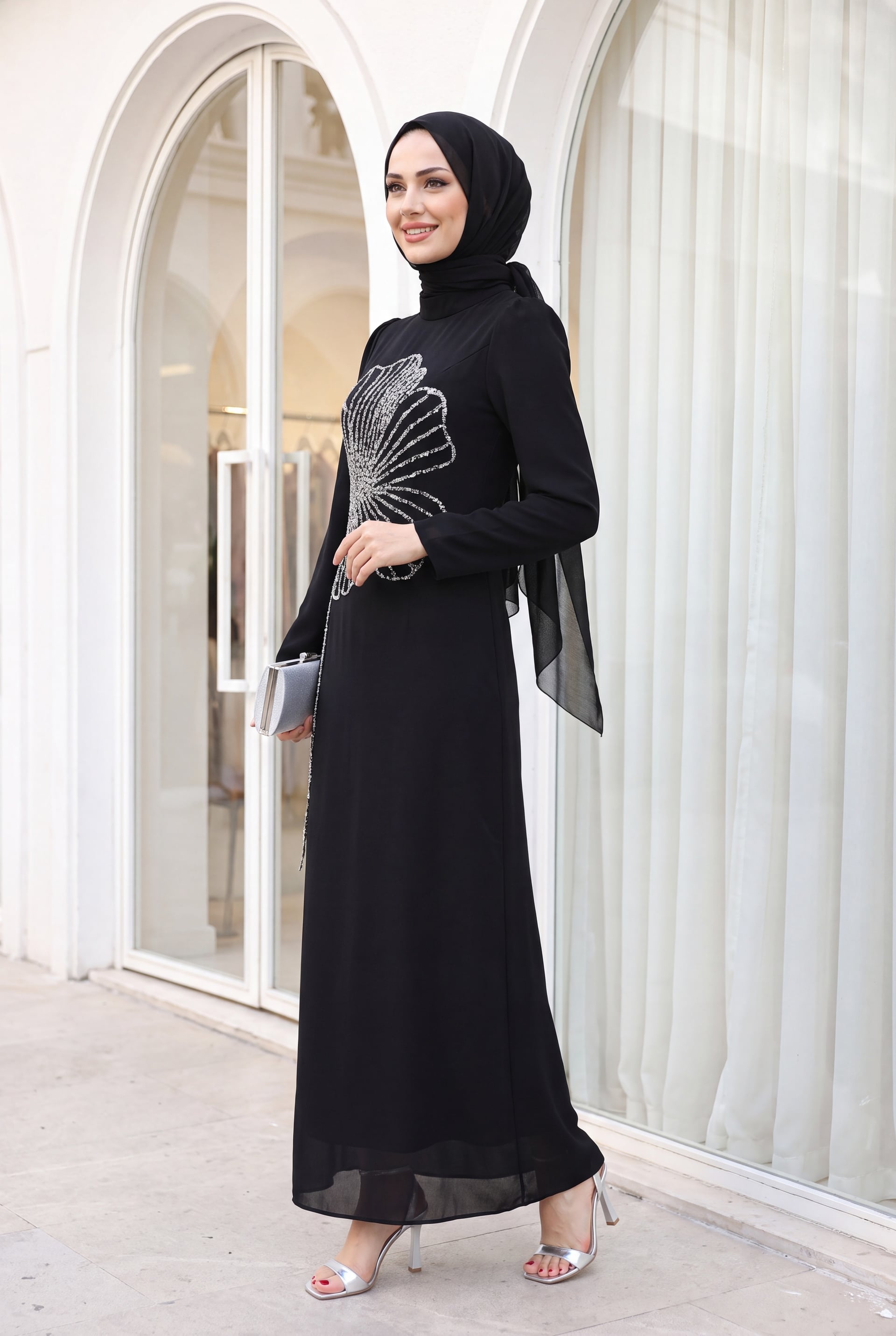 Black High Neck Crepe Maxi Dress with Clover Stone Pattern - Podyumplus - by Peralane