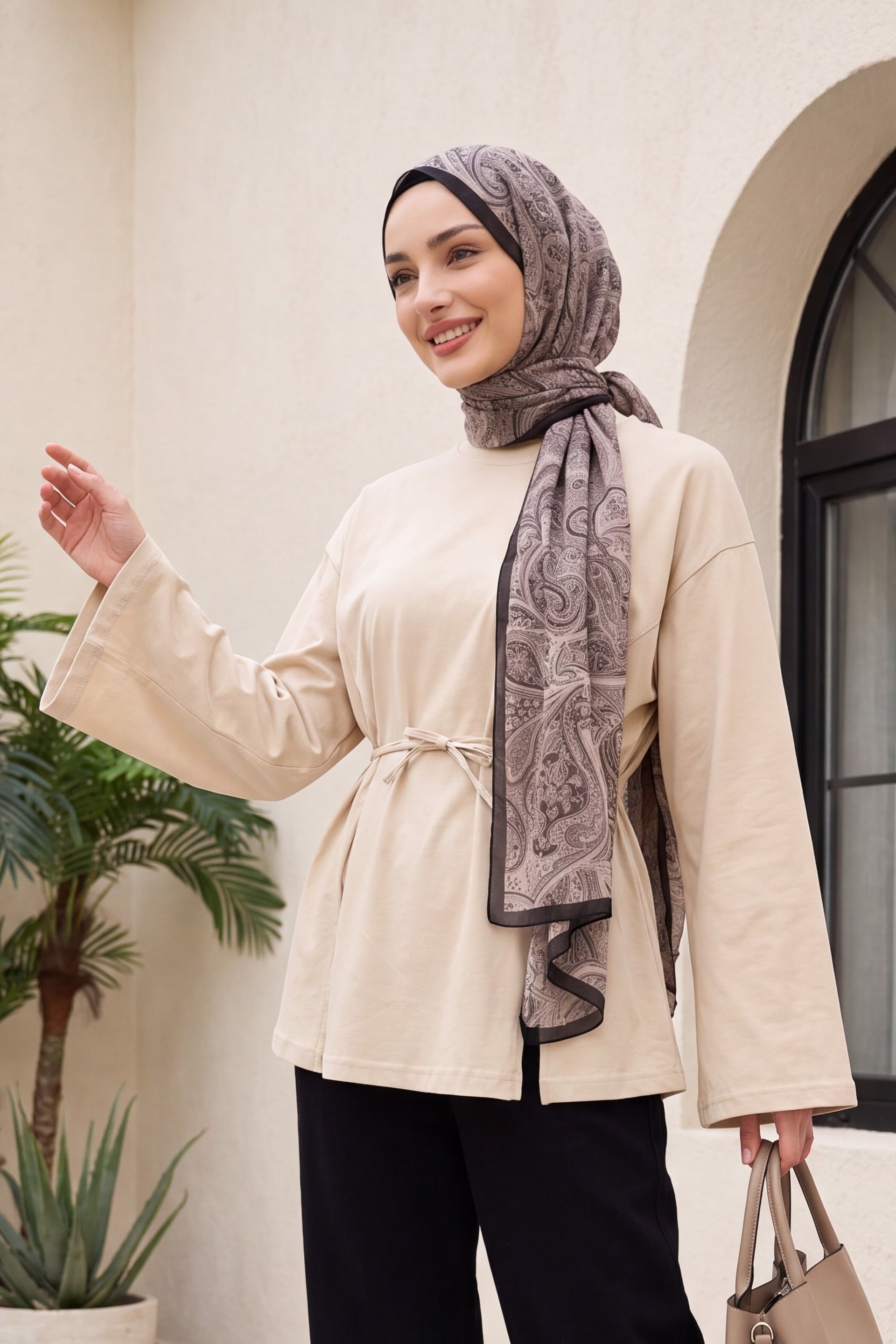 Tie-Waist Side-Slit Knit Tunic - Beige - Podyumplus - by Peralane - photo 5