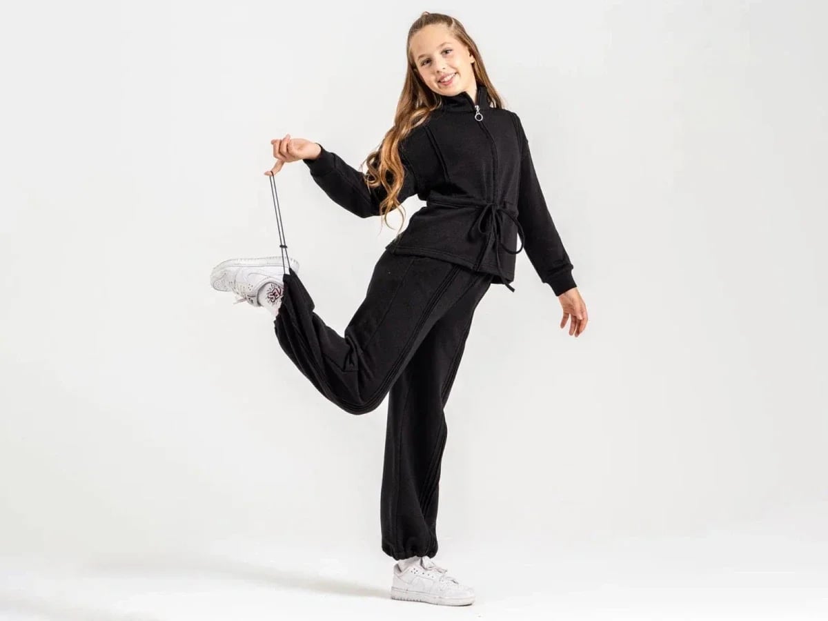 Girls' Zip-Up Jacket and Trousers Tracksuit Set in Black - ÖZ Bebe - by Peralane
