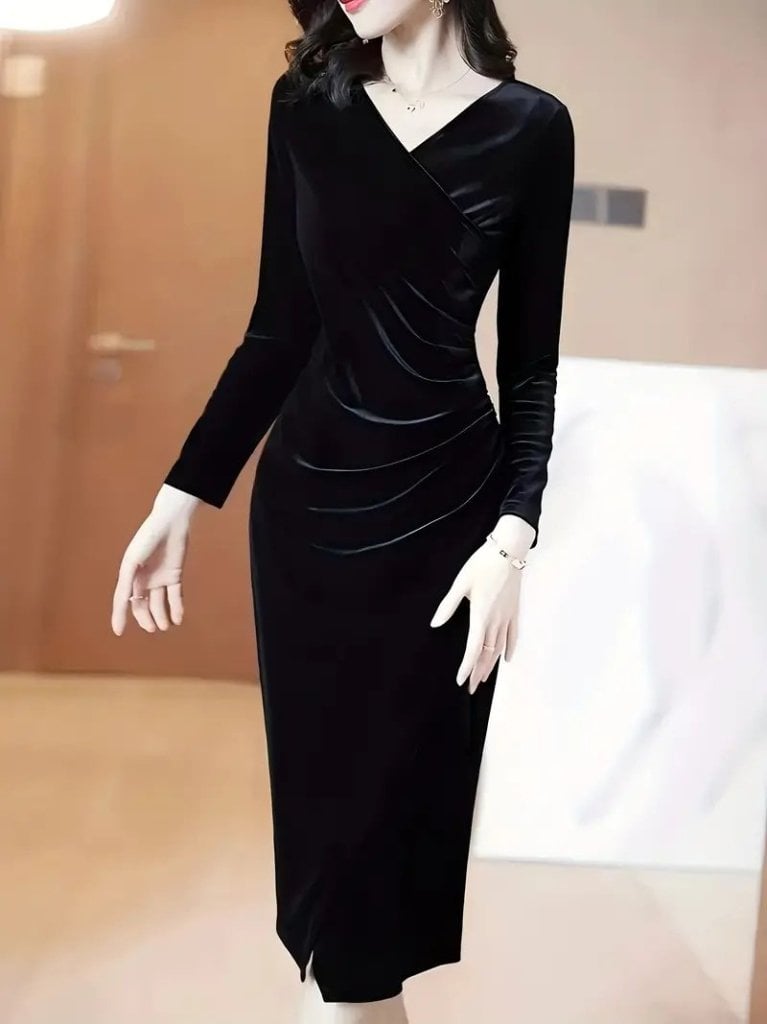Women's Long Sleeve Wrap V-Neck Midi Velvet Dress with Side Ruched Detail - Janes - by Peralane - photo 2