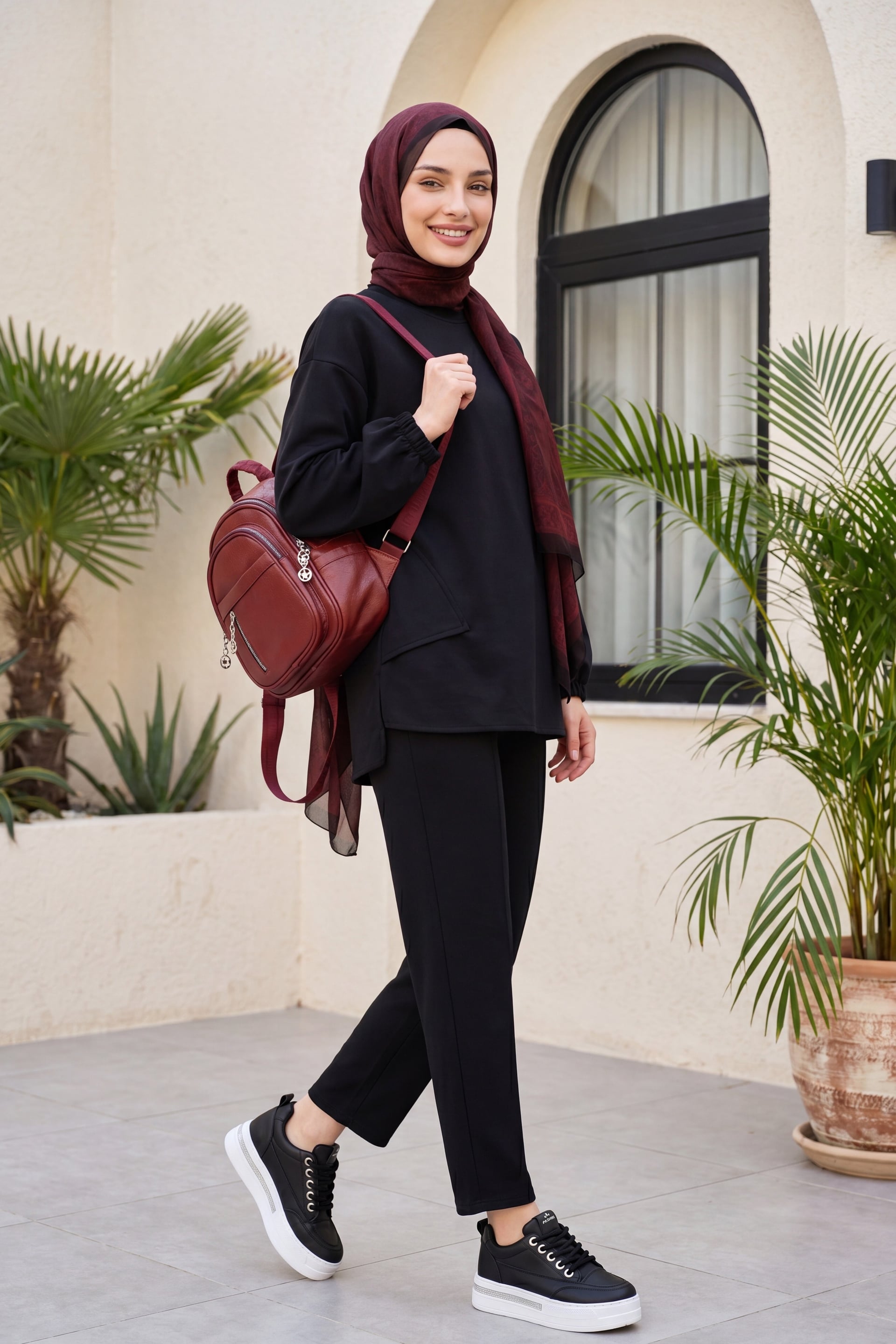 Long-Sleeved Tunic and Trousers Modest Set in Black - Podyumplus - by Peralane - photo 4