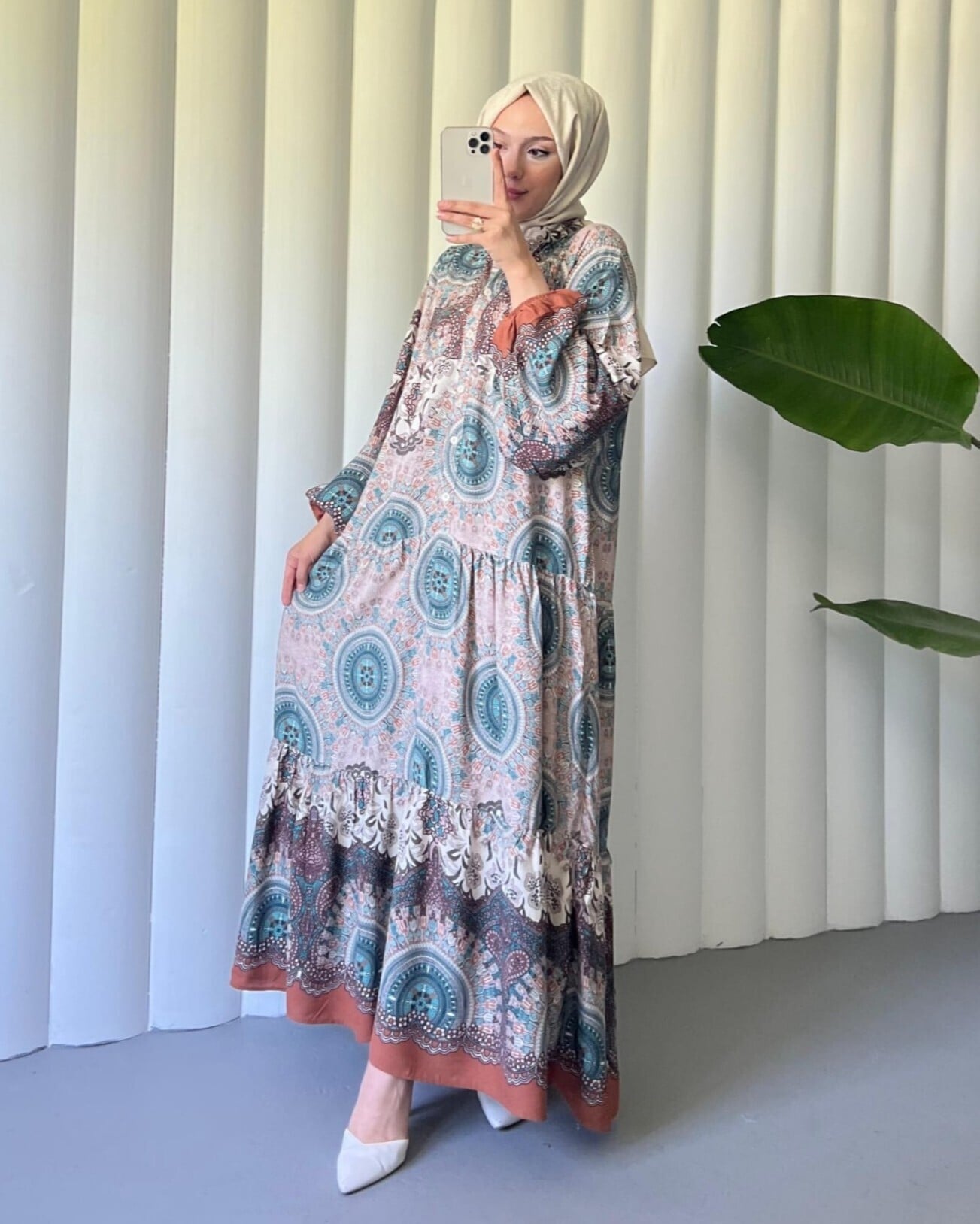 Collar Button-Up Tiered Maxi Dress in Paisley Print - Light Brown - Podyumplus - by Peralane - photo 4