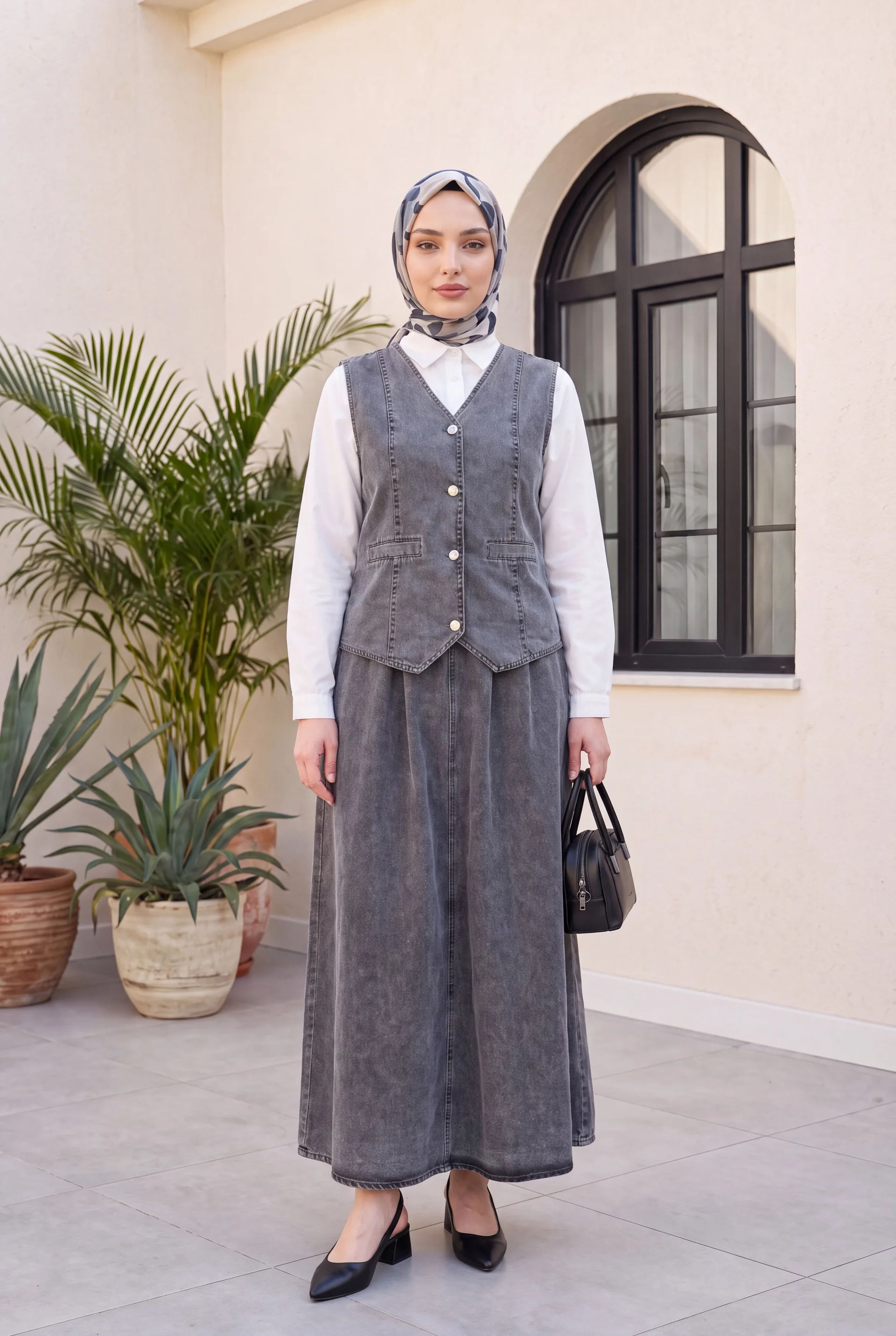 V-Neck Denim Vest and Skirt Set - Smoke - Podyumplus - by Peralane - photo 2