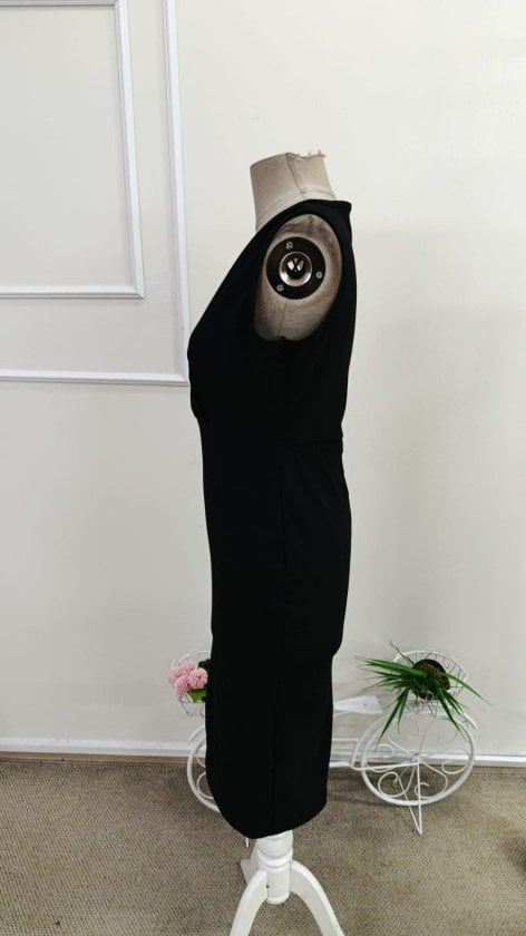 Women's Sleeveless Wrap V-Neck Midi Dress in Black Crepe - Janes - by Peralane - photo 9