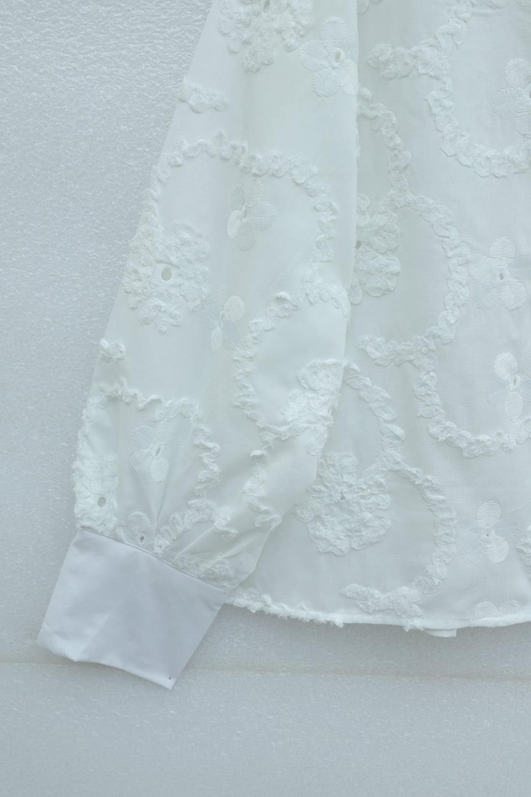 White Floral Embroidered Button-Down Blouse with Lace Details - Podyumplus - by Peralane - photo 7