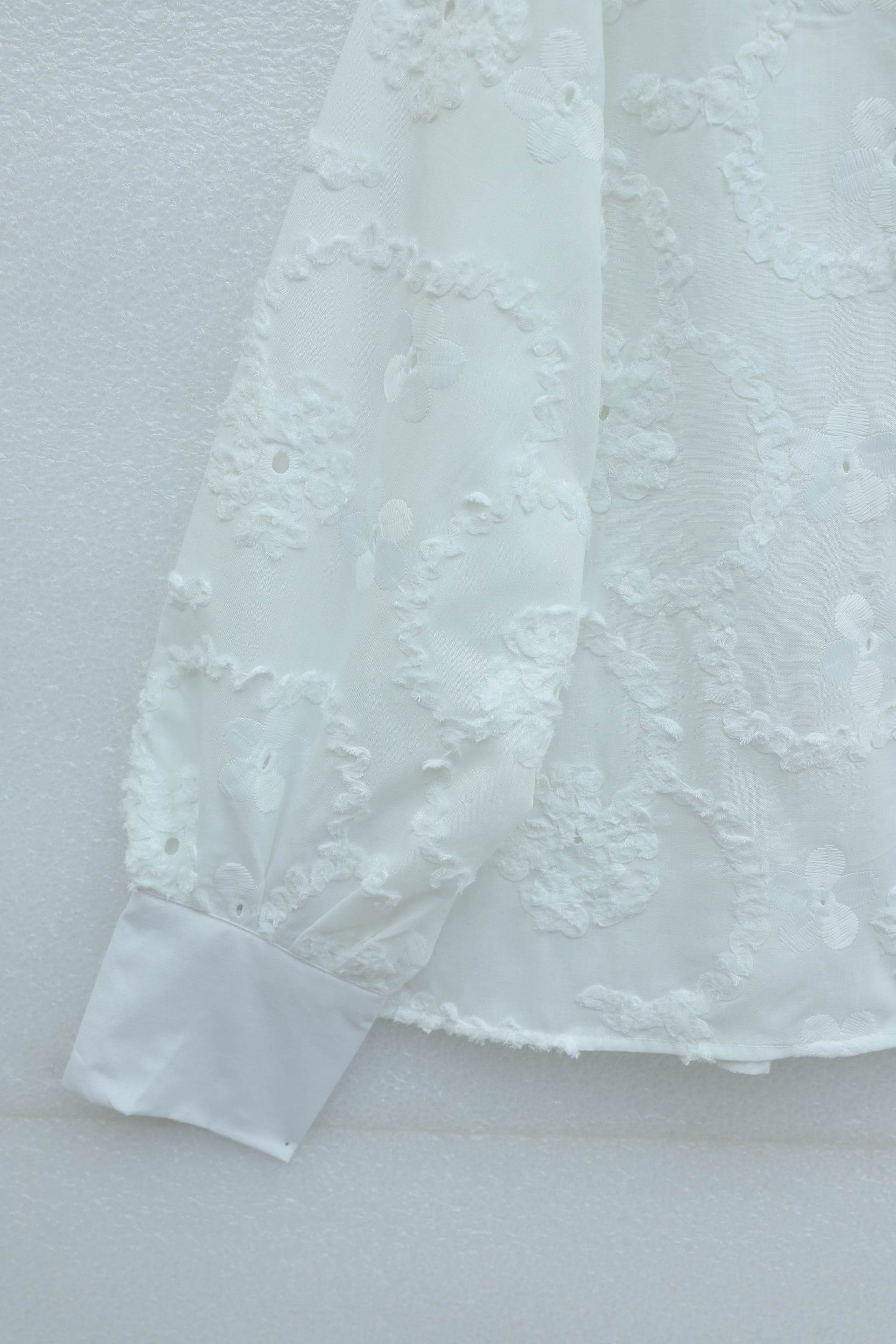 White Floral Embroidered Button-Down Blouse with Lace Details - Podyumplus - by Peralane - photo 7