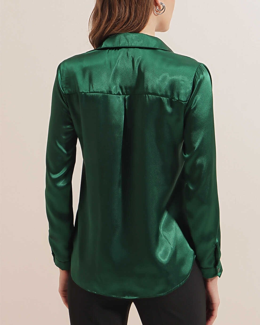 Lightly Draped Satin Shirt in Emerald Green - Bigdart - by Peralane - photo 6