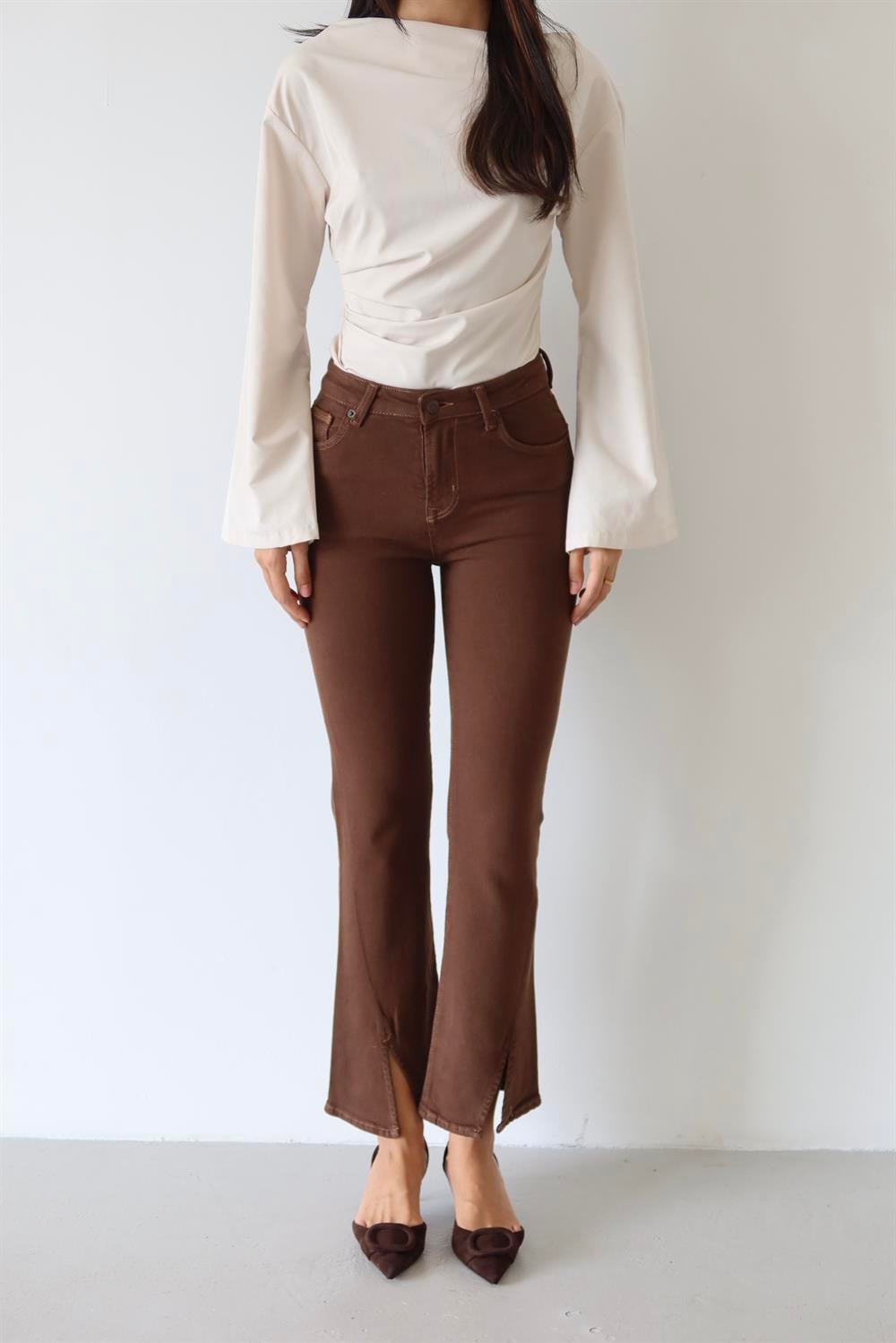 High-Waist Flared Leg Slit Detail Brown Denim Trousers - Lacarino Jeans - by Peralane - photo 6