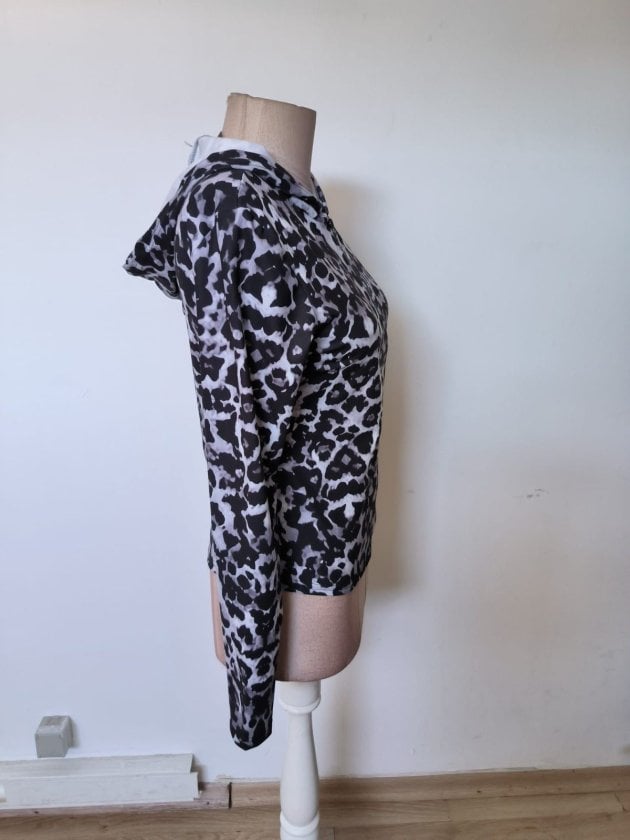 Women's Long Sleeve Hooded Zip-Up Leopard Print Brushed Knit Jacket - Janes - by Peralane - photo 5