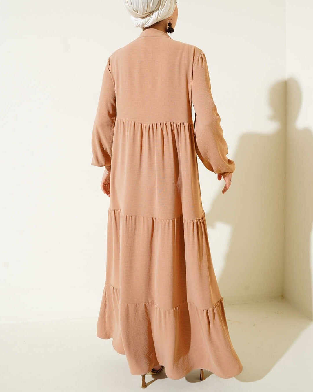 Long-Sleeved Tie-Neck Tiered Midi Dress in Vizon - Bigdart - by Peralane - photo 4
