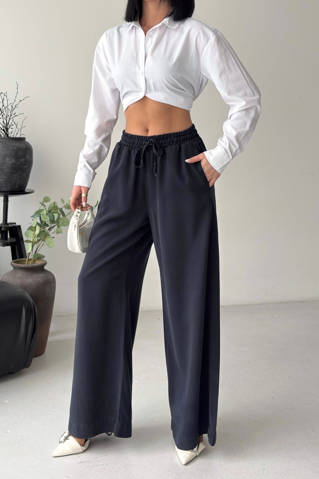 Milano Wide-Leg Elastic Waist Trousers in Dark Navy - Xlove - by Peralane - photo 2